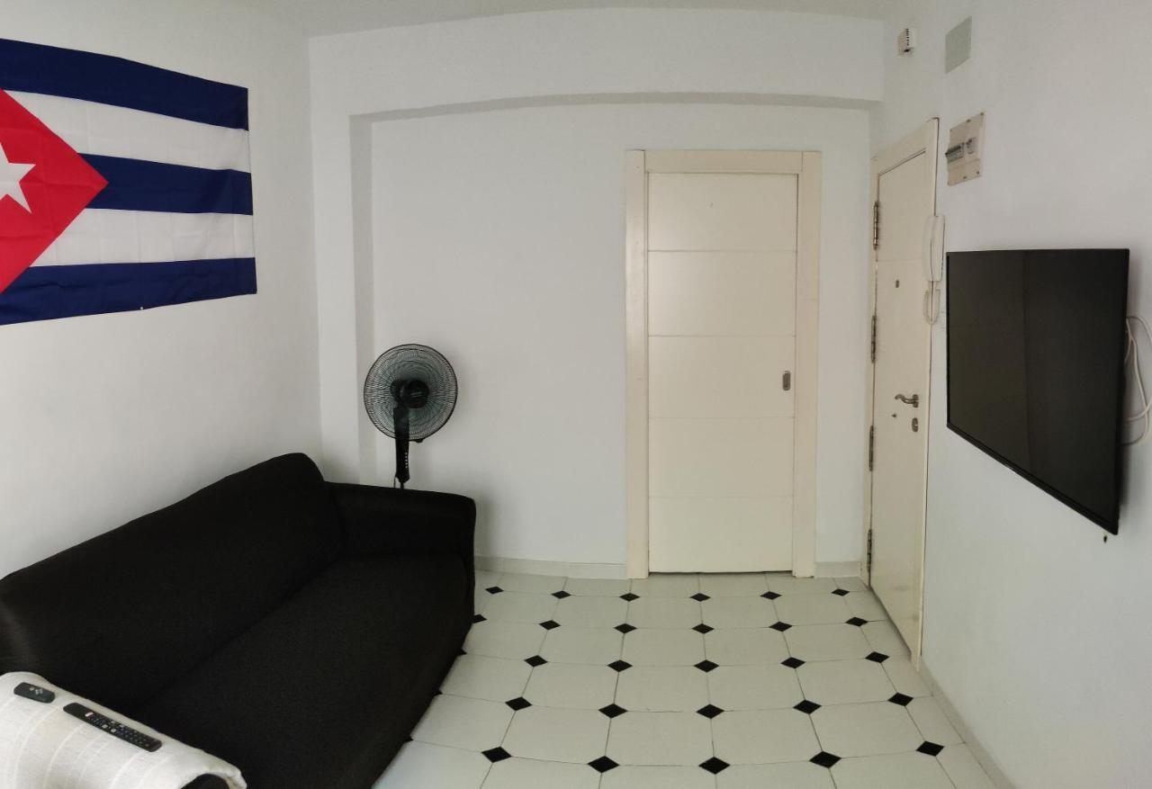El Rinconcito Cubano En El Centro Daire Almería Dış mekan fotoğraf